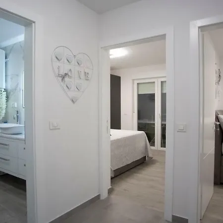 Lux Penthouse With Beautiful Sea And Island View 6 + 2 Apartament Makarska
