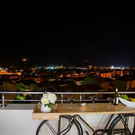 Lux Penthouse With Beautiful Sea And Island View 6 + 2 아파트